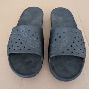 Men's Black Crocs Chawaii Slide M11